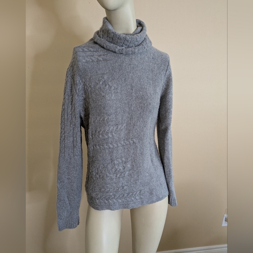 lafayette 148 new york 100% Cashmere Gray Turtleneck Knit Sweater Medium * Read